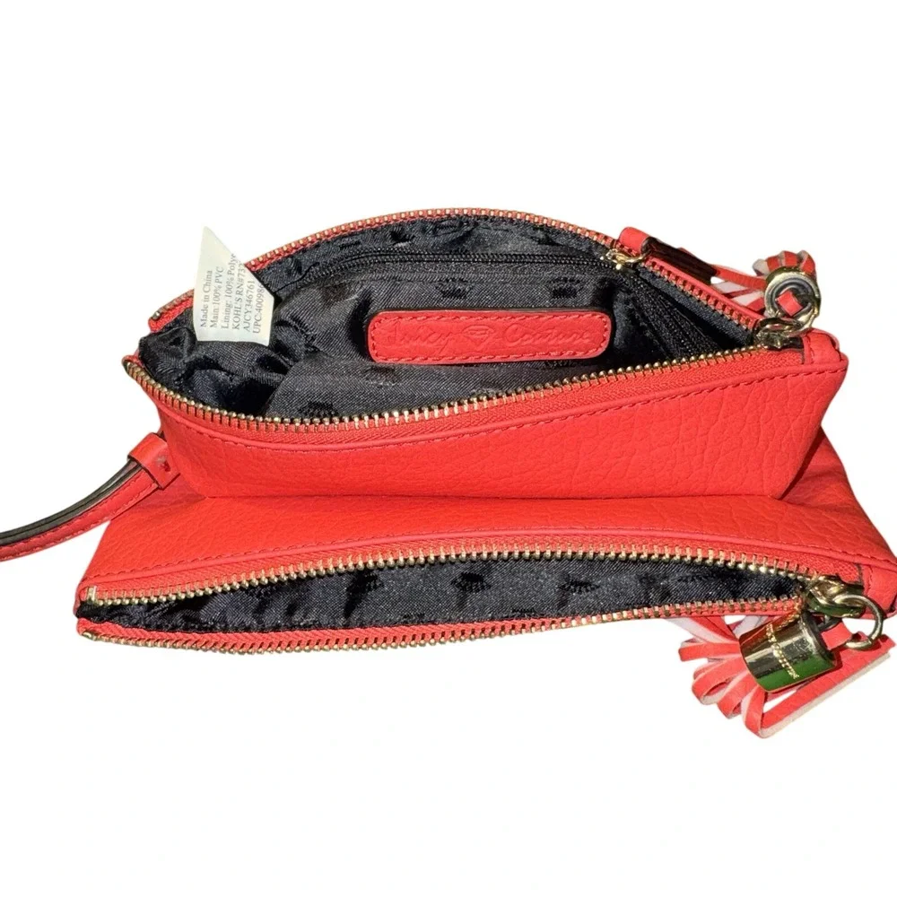 Juicy Couture Geranium Wristlet Clutch Purse Double Zip‎ Tassel Gold Hardware